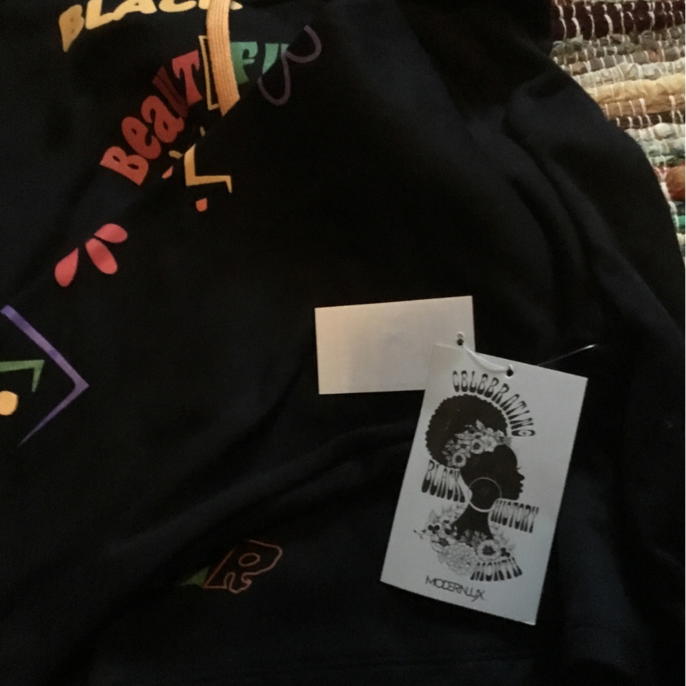 CLOSET CLEAR OUT Modern lux  Urban Kindness Graffiti Crop Hoodie Size Medium - Picture 5 of 5